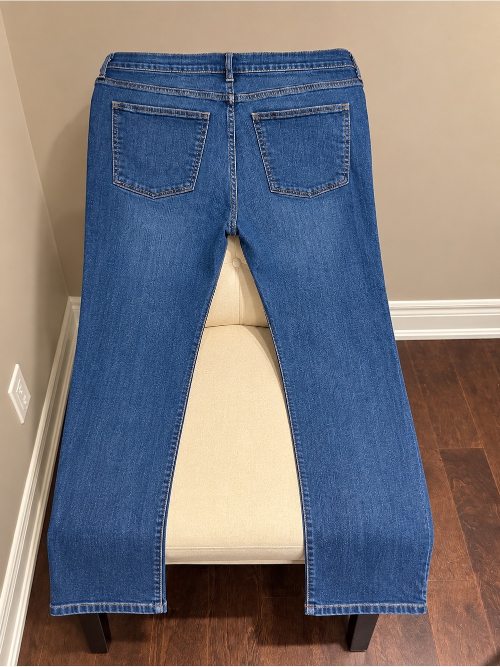 Banana Republic Girlfriend Jeans Size 31/12 – Medium Wash Denim - Picture 4 of 6